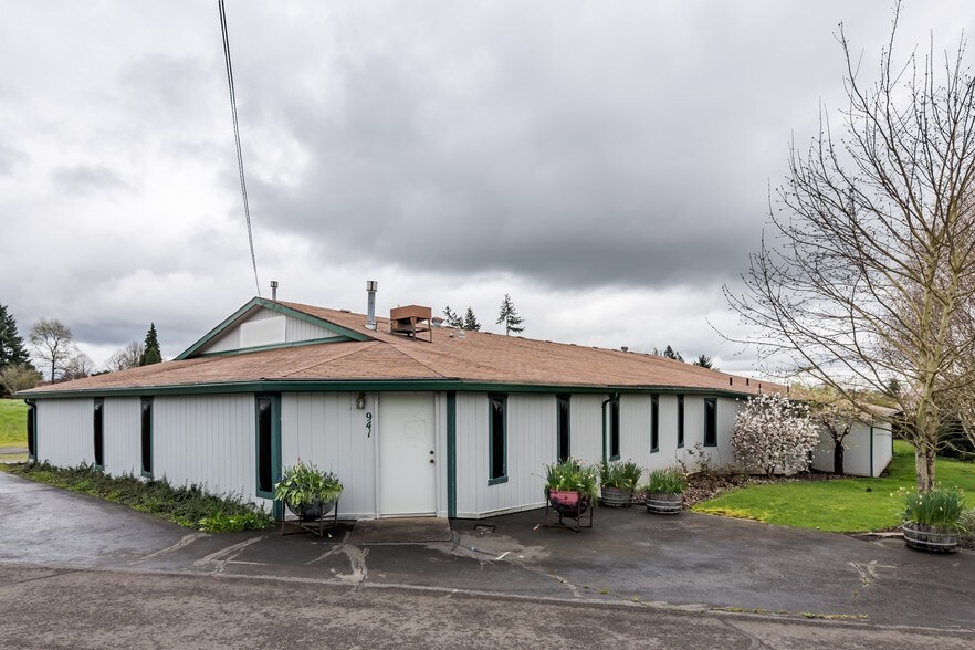 941 SW Alder St, Dundee, OR for sale - Building Photo - Image 1 of 1