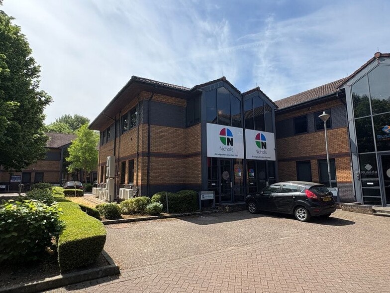 Trinity Way, Banbury for lease - Building Photo - Image 1 of 44