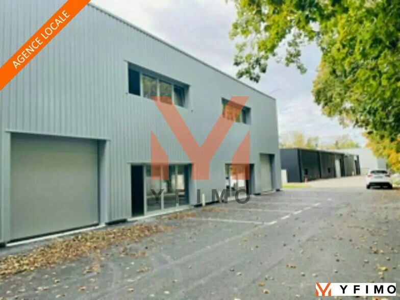 Flex in Boinvilliers for sale - Building Photo - Image 1 of 8