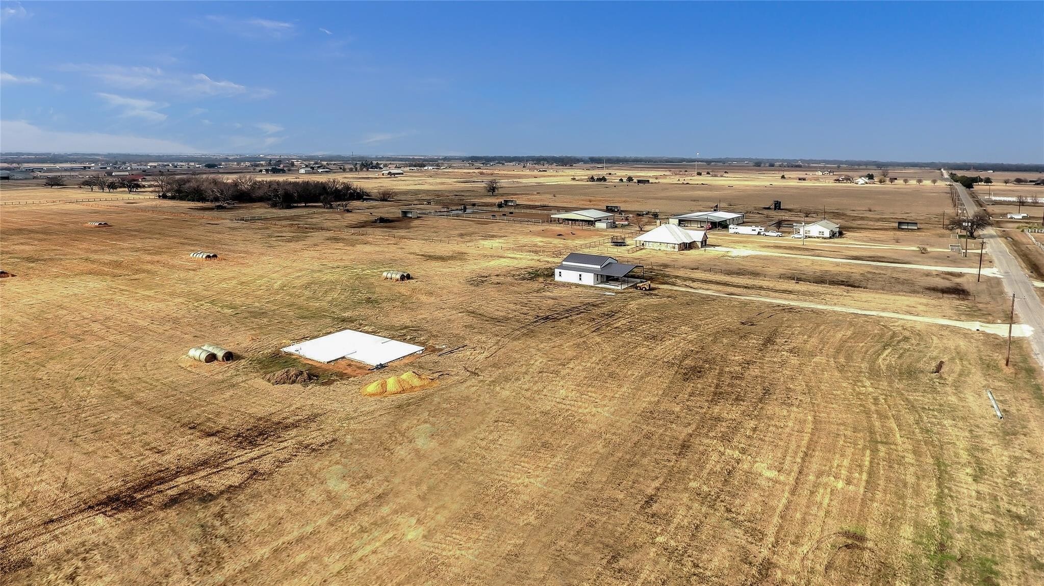 2117 South Rd, Whitesboro, TX for sale Primary Photo- Image 1 of 1