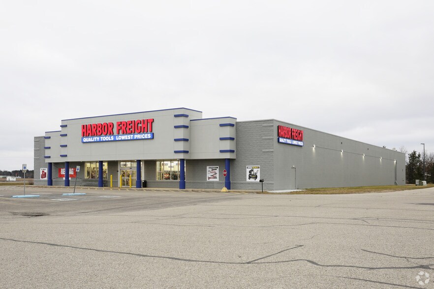 3900 US Highway 131 S, Cadillac, MI for sale - Primary Photo - Image 1 of 1