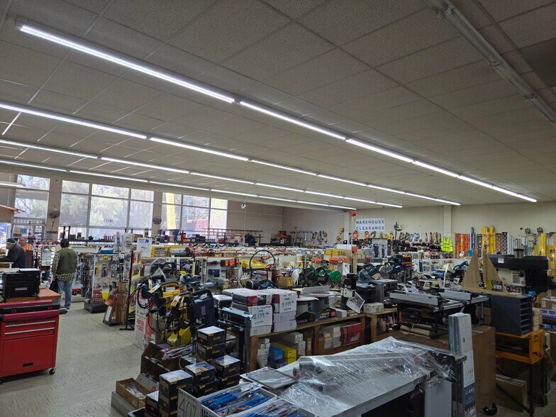 21732 Foothill Blvd, Hayward, CA for lease - Building Photo - Image 1 of 5