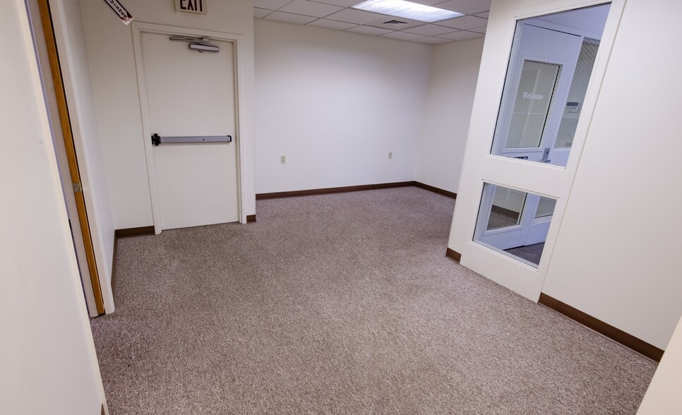 903 3rd Ave, New Brighton, PA for lease - Building Photo - Image 3 of 7