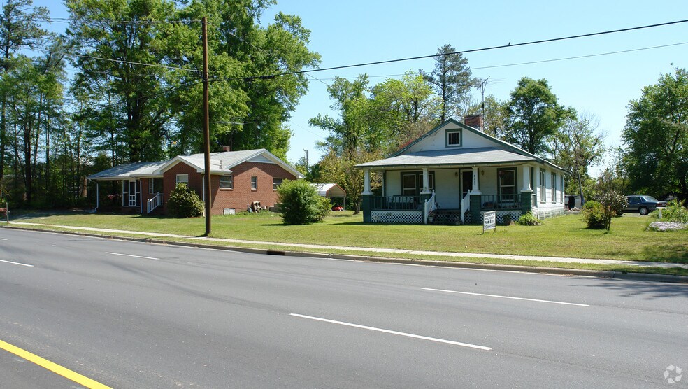 2909 S Miami Blvd, Durham, NC 27703