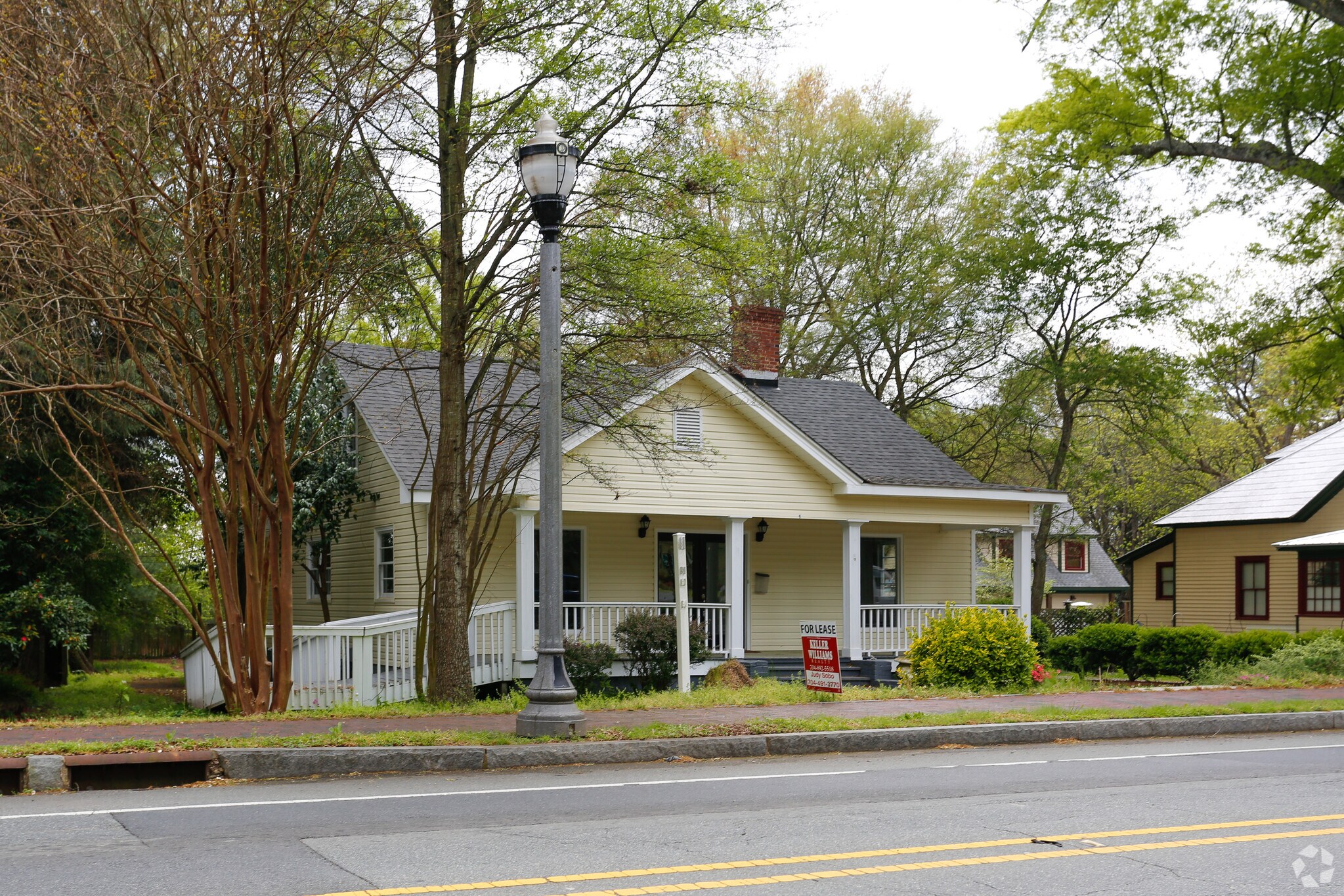 21106 Catawba Ave, Cornelius, NC for sale Primary Photo- Image 1 of 1