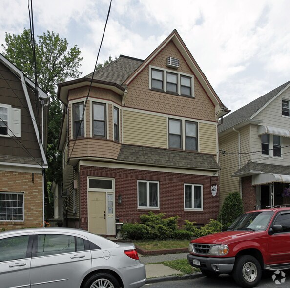 111 Lathrop Ave, Staten Island, NY for sale - Primary Photo - Image 1 of 1