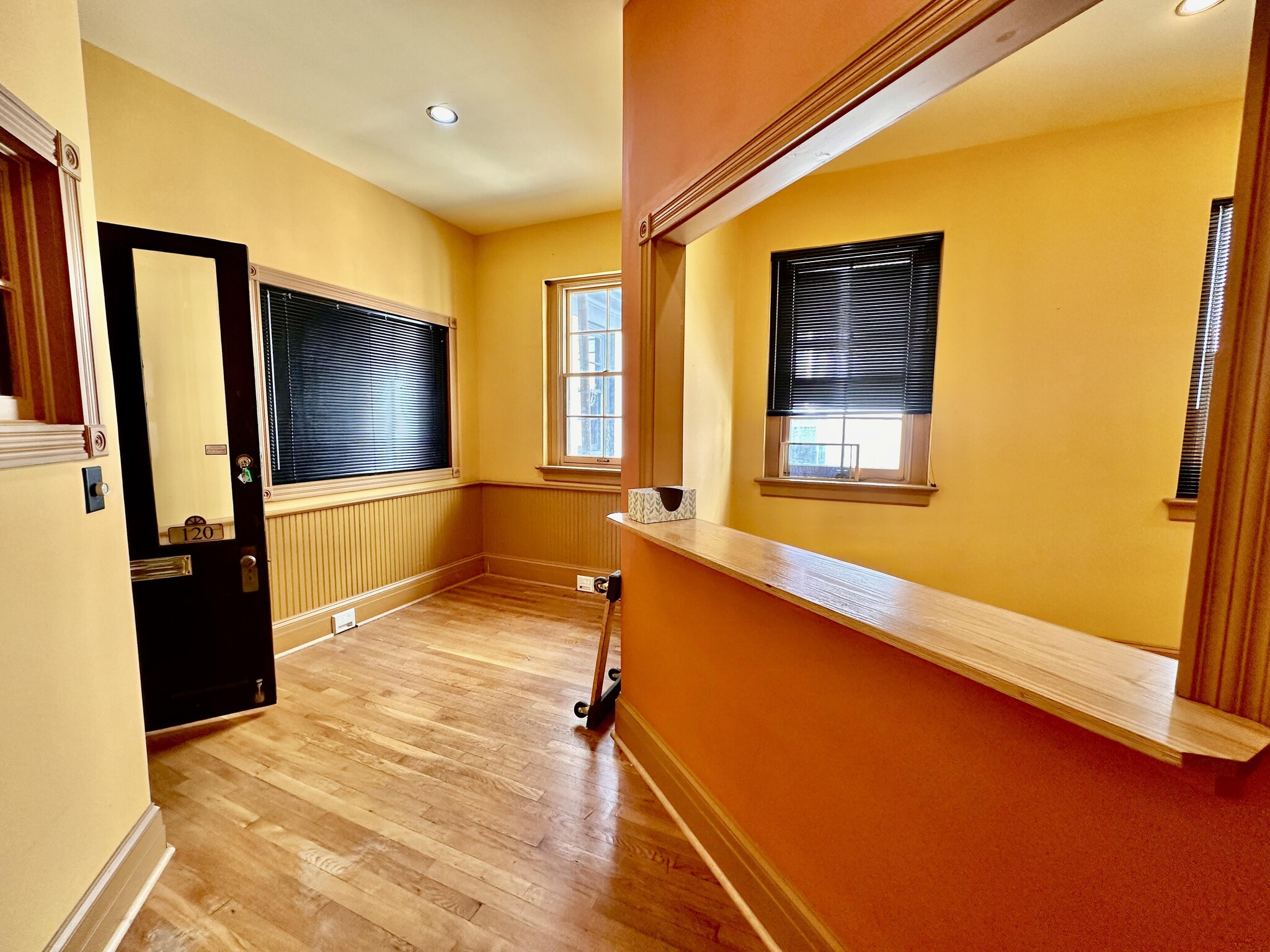 380 S Mill St, Lexington, KY for lease Interior Photo- Image 1 of 6