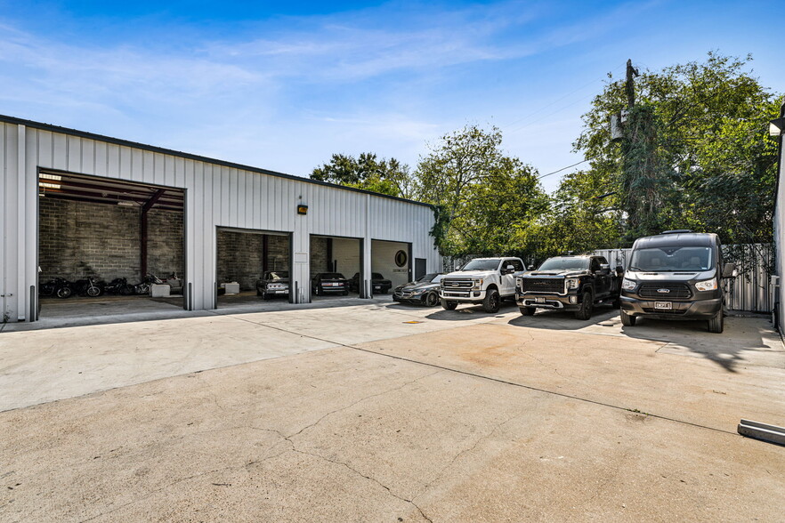 5703-5705 Edgemoor Dr, Houston, TX for sale - Building Photo - Image 3 of 45