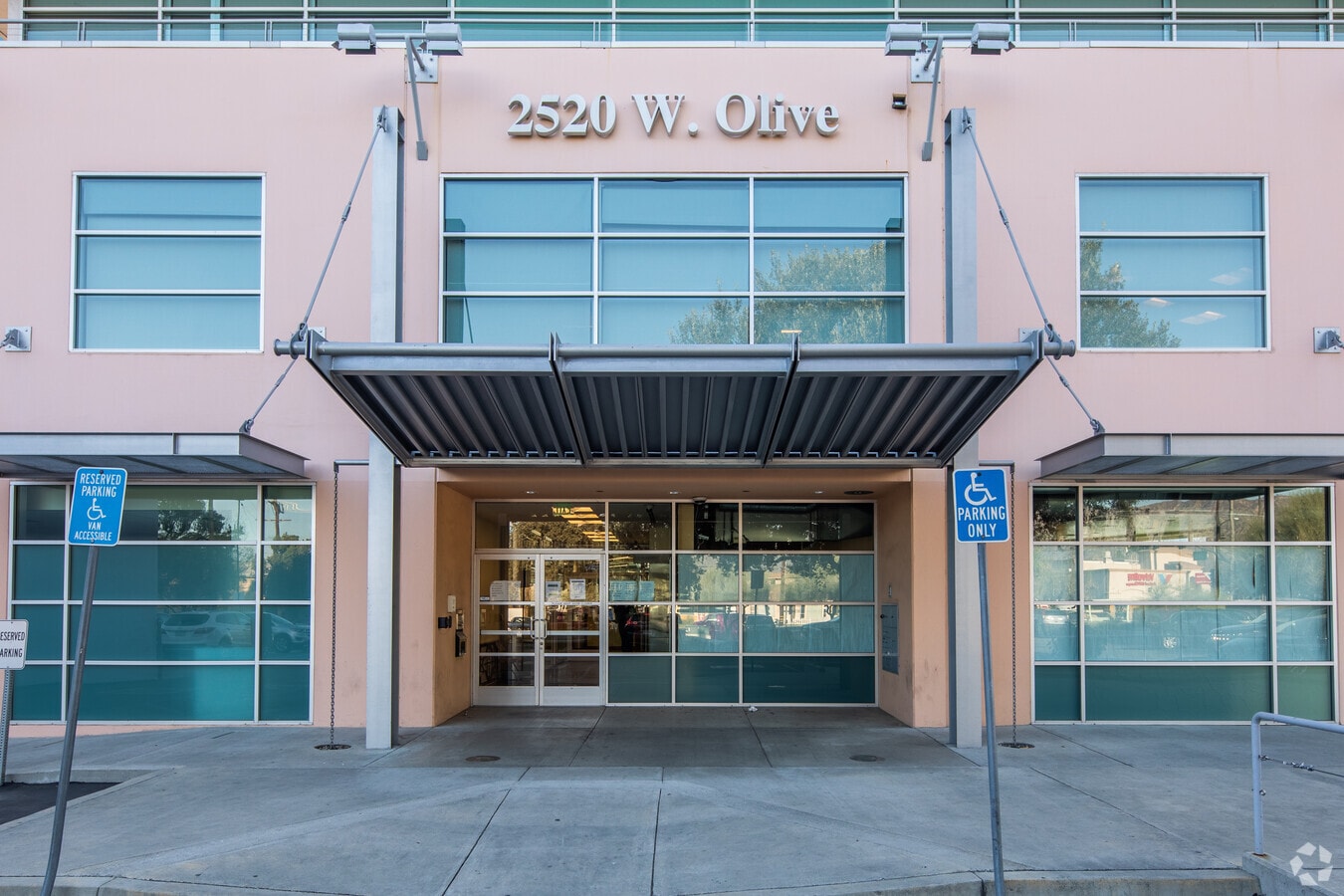 2520 W Olive Ave, Burbank, CA 91505