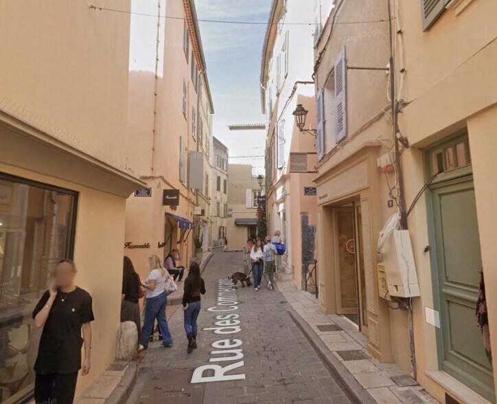Retail in Saint-Tropez for lease - Building Photo - Image 2 of 6