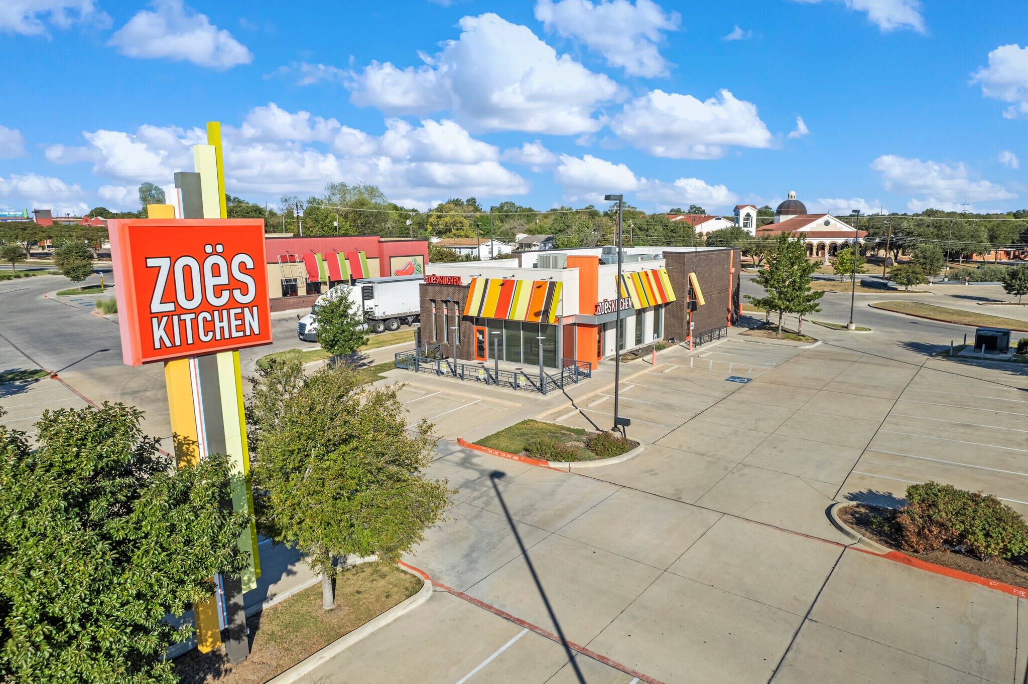 1810 S Valley Mills Dr, Waco, TX 76711