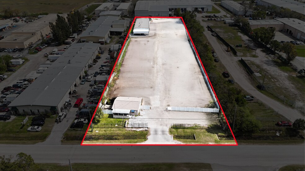 12895 Automobile Blvd, Clearwater, FL for lease - Building Photo - Image 3 of 12