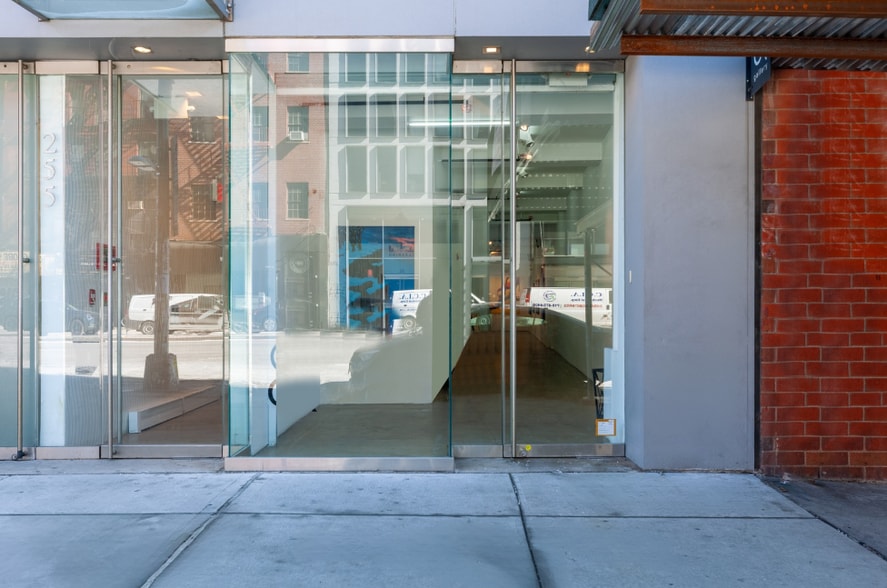 255 Bowery, New York, NY for lease - Building Photo - Image 2 of 4