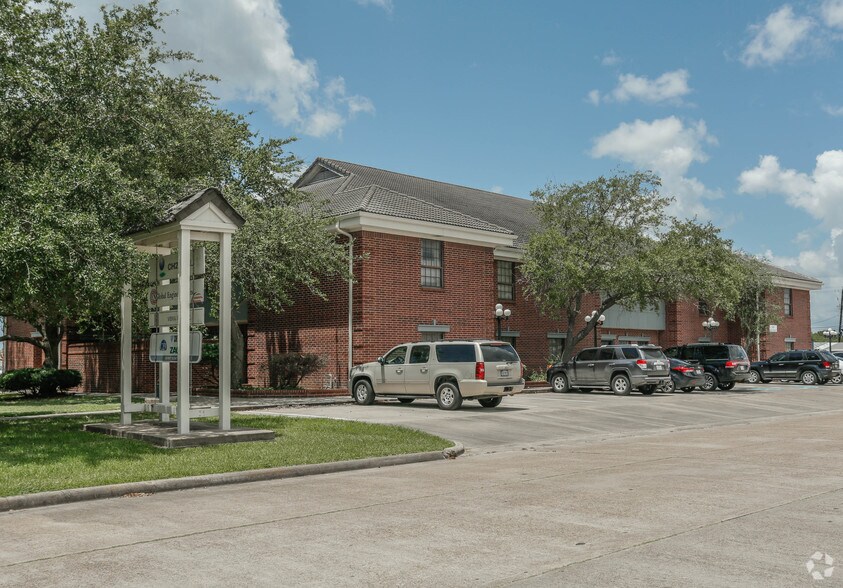 1201 N Avenue H, Freeport, TX for sale - Primary Photo - Image 1 of 9
