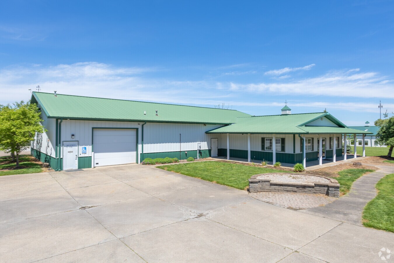 1720 Petersburg Rd, Hebron, KY 41048