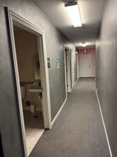 2000 W Main St, St Charles, IL for lease Interior Photo- Image 1 of 13