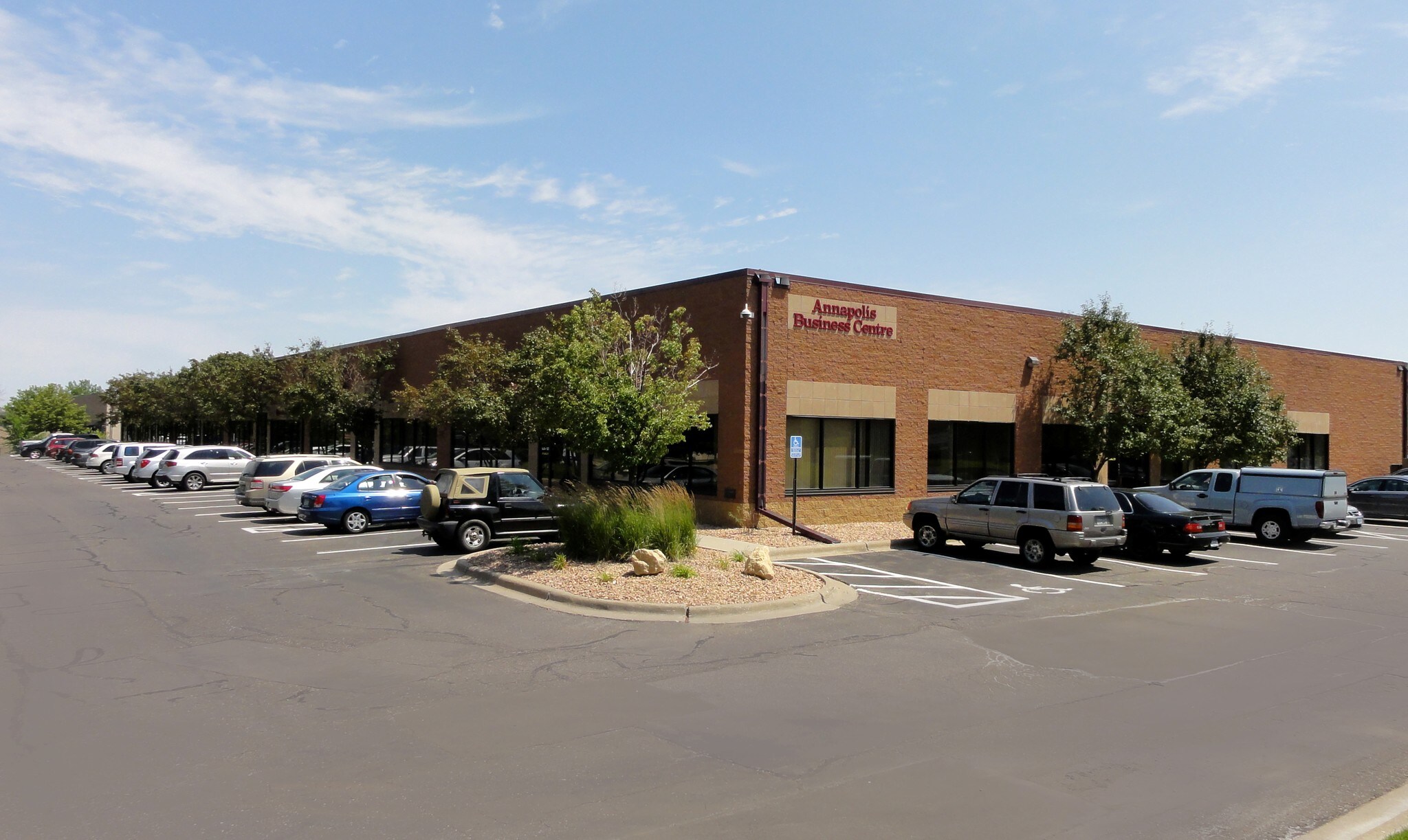 13705 N 26th Ave, Plymouth, MN for lease Primary Photo- Image 1 of 8