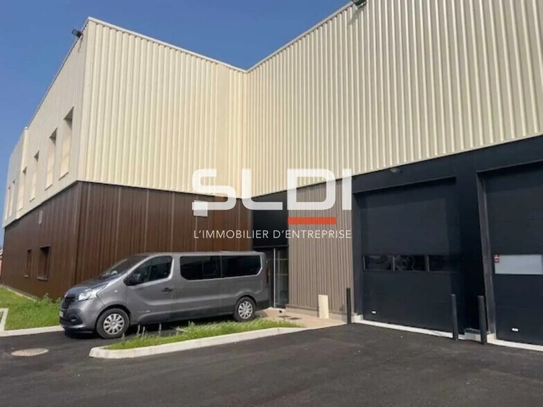 Flex in Rillieux-la-Pape for sale - Building Photo - Image 2 of 7