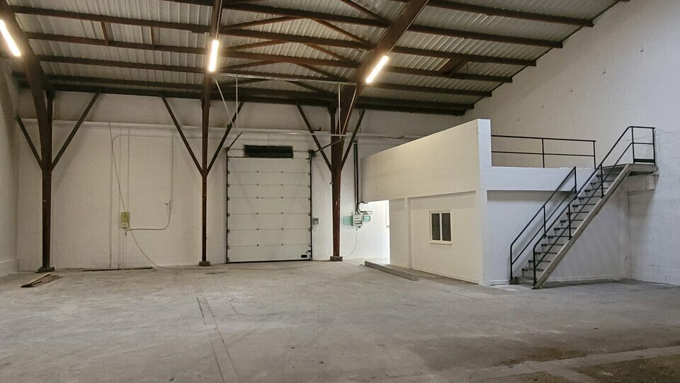 Flex in BAPEAUME-LES-ROUEN for lease - Interior Photo - Image 2 of 6