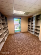 700 NW Hill St, Bend, OR for lease Interior Photo- Image 2 of 8