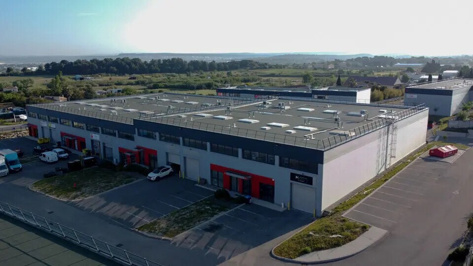 Flex in Gignac-la-Nerthe for lease Aerial- Image 1 of 11