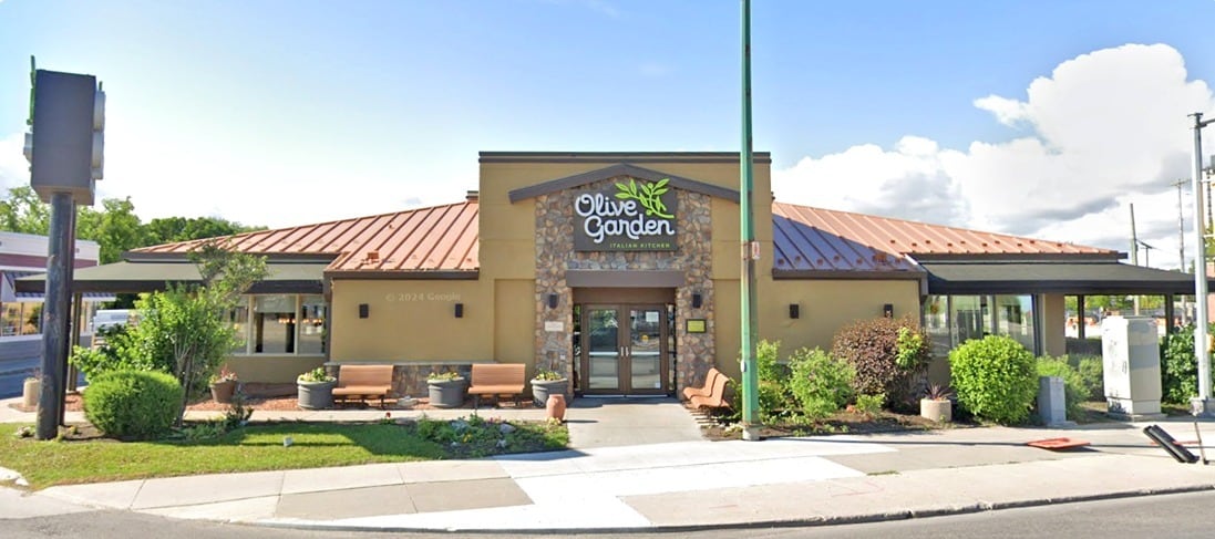 1544 Portage Av, Winnipeg, MB for sale Primary Photo- Image 1 of 2