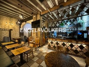 Retail in Barcelona, Barcelona for lease Interior Photo- Image 1 of 17