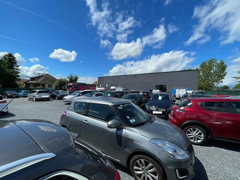 Flex in Persan for sale - Building Photo - Image 2 of 8