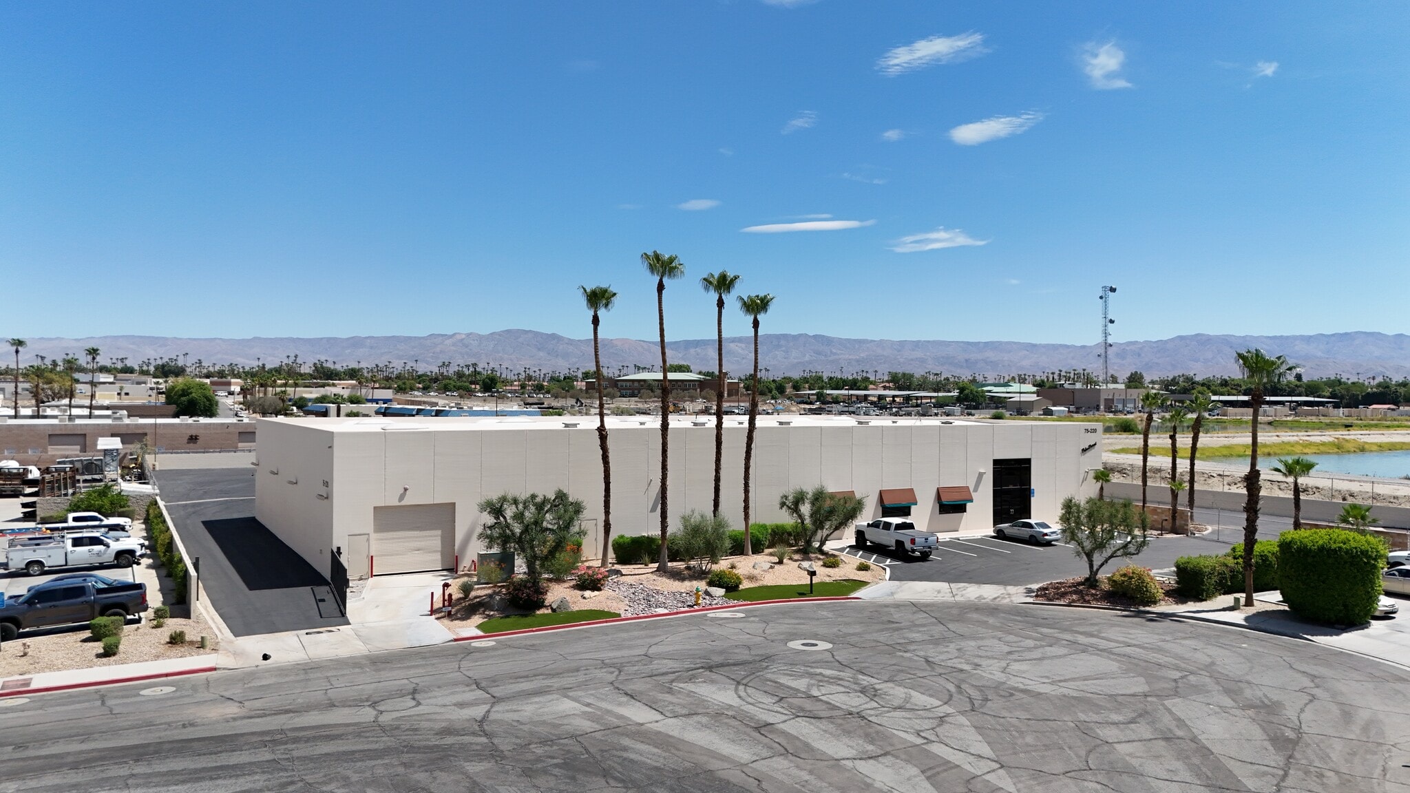 75220 Merle Dr, Palm Desert, CA for lease Building Photo- Image 1 of 8