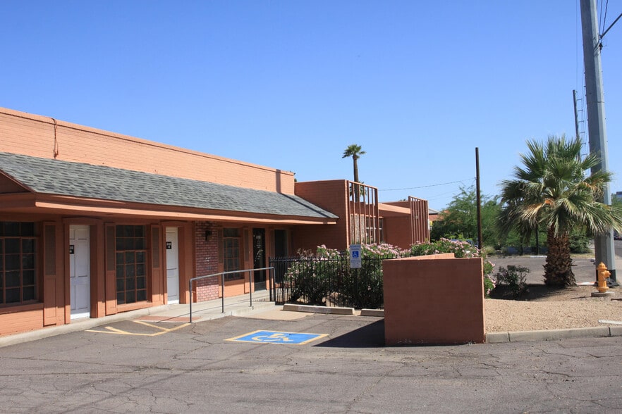 Redevelopment Site in Central Corridor portfolio of 3 properties for sale on LoopNet.com - Building Photo - Image 3 of 4