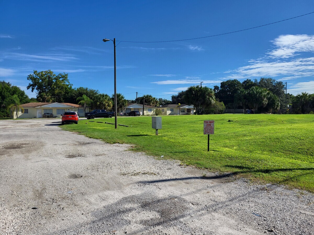 3801 Avenue J NW, Winter Haven, FL 33881