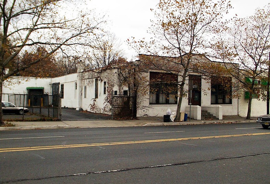 897-901 Frelinghuysen Ave, Newark, NJ for sale - Building Photo - Image 1 of 1