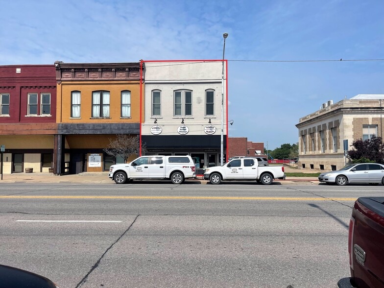 717 N Main St, Newton, KS for sale - Primary Photo - Image 1 of 1
