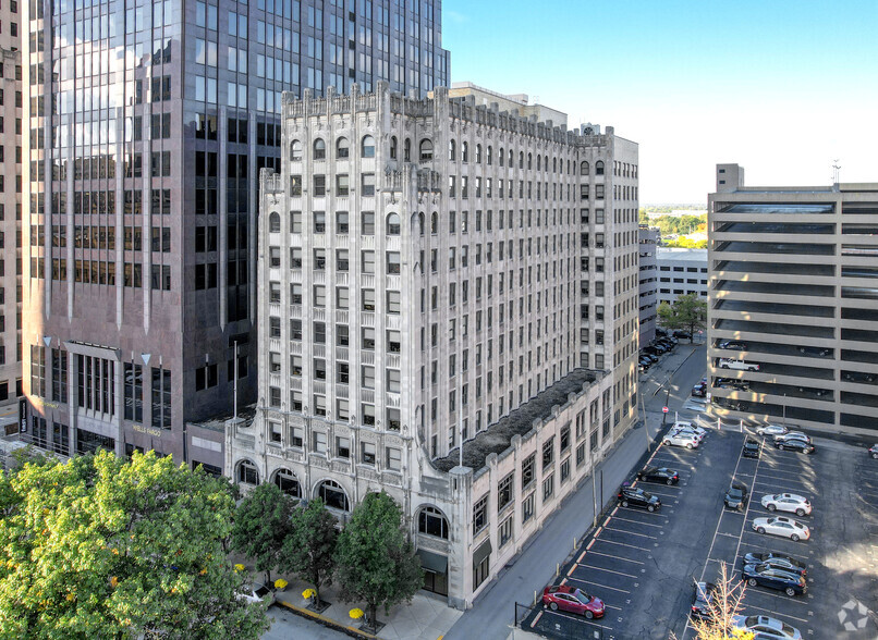 320 N. Meridian St. Indianapolis, IN 46204, Indianapolis, IN for lease - Building Photo - Image 1 of 9