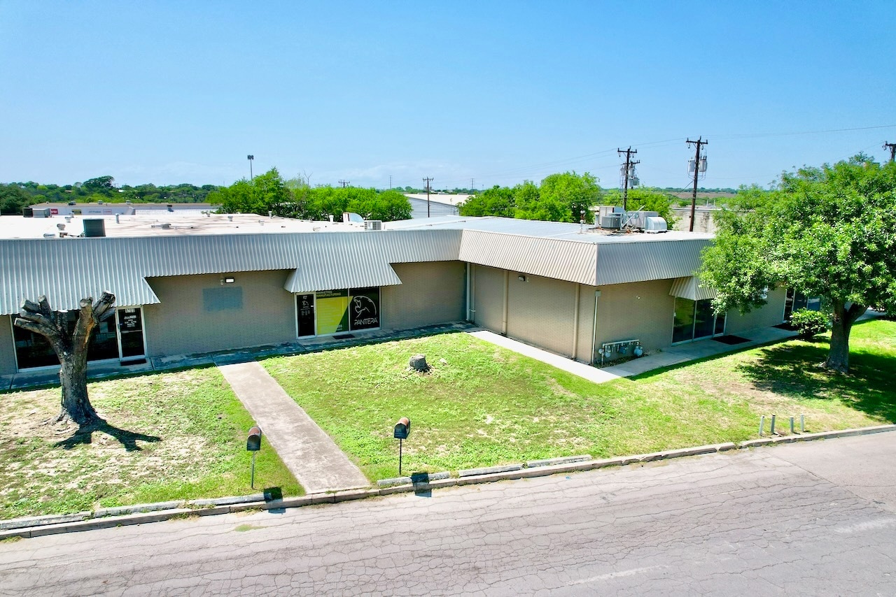 4763 Broom St, San Antonio, TX for lease Interior Photo- Image 1 of 10