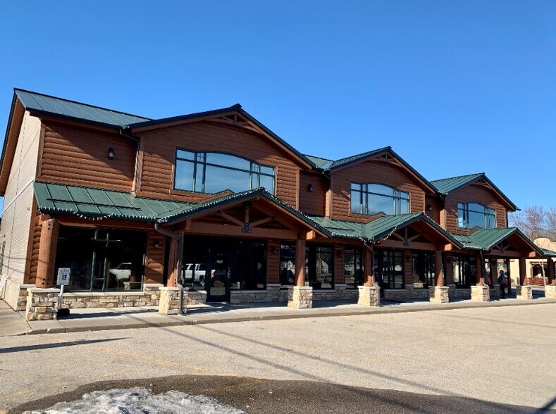 426 2nd Ave S, Onalaska, WI for sale - Building Photo - Image 1 of 1