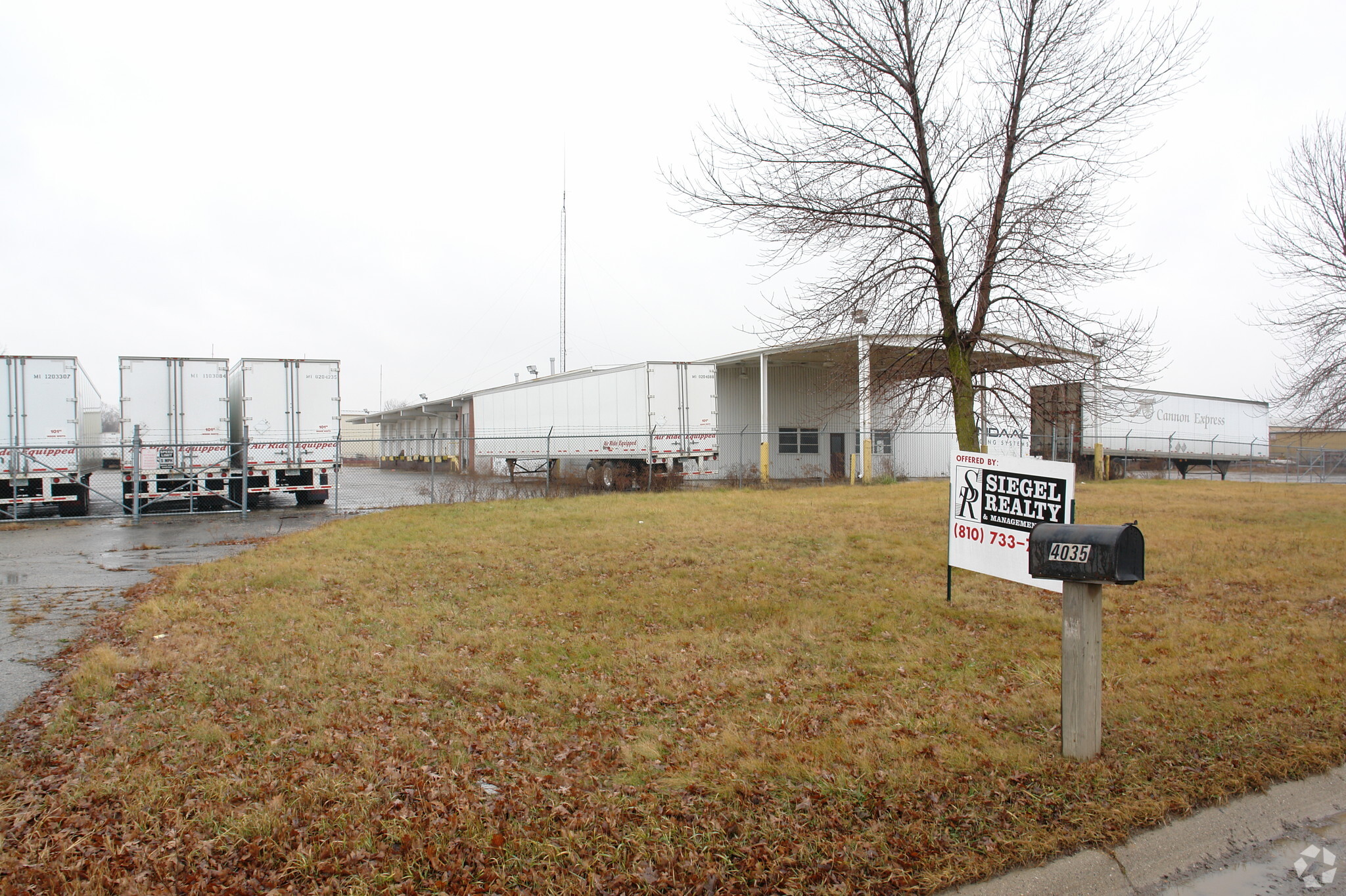 4035 Jimbo Dr, Burton, MI for sale Primary Photo- Image 1 of 1