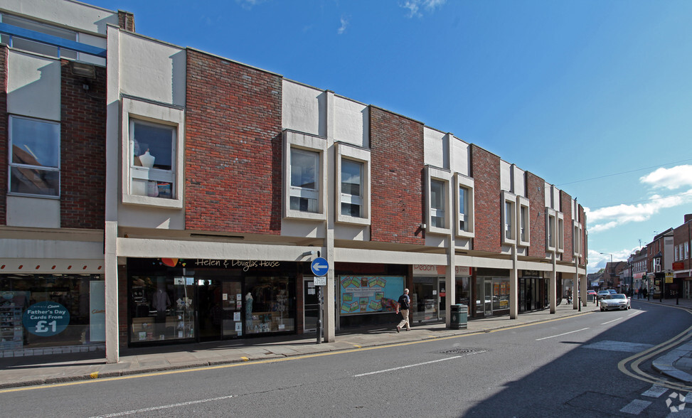 2-14 Peach St, Wokingham for lease - Primary Photo - Image 1 of 6