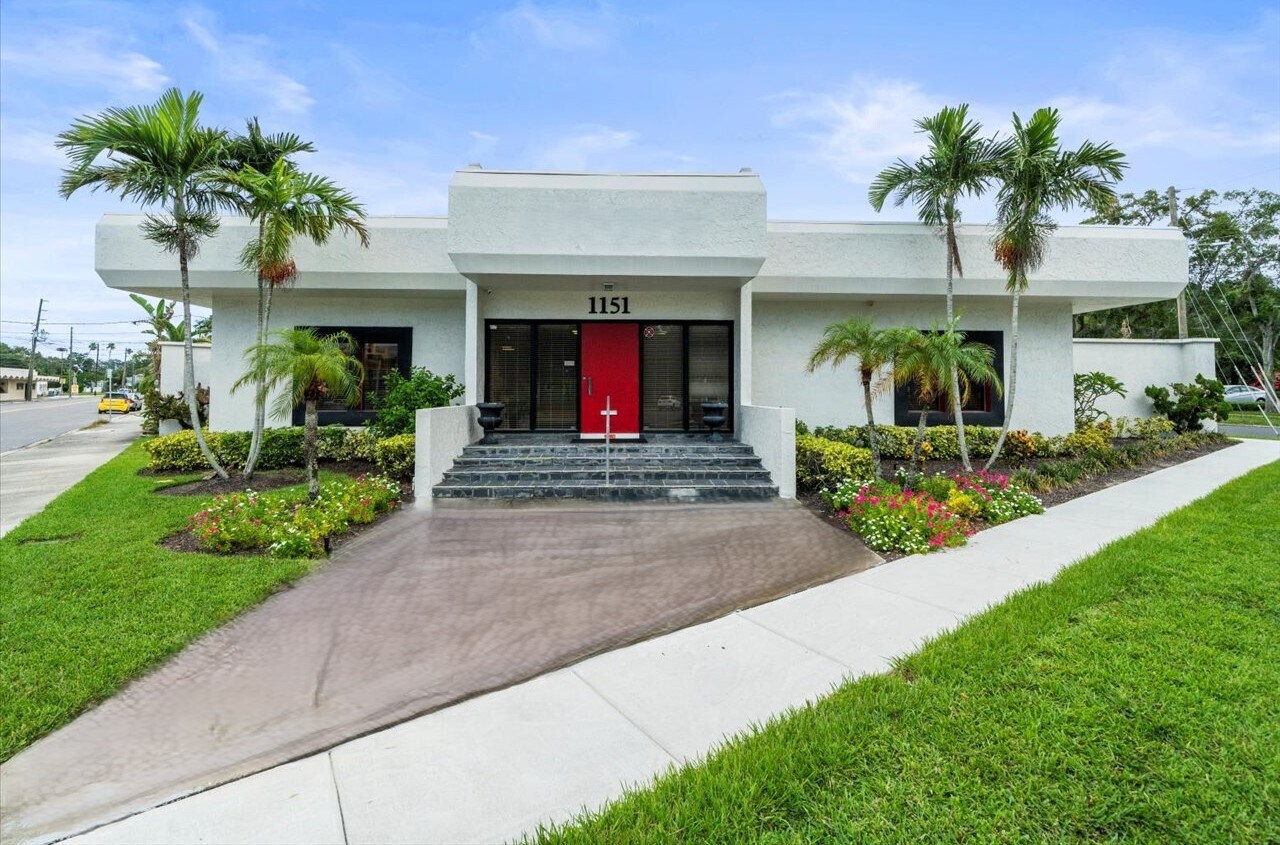 1151 NE Cleveland St, Clearwater, FL for lease Building Photo- Image 1 of 11