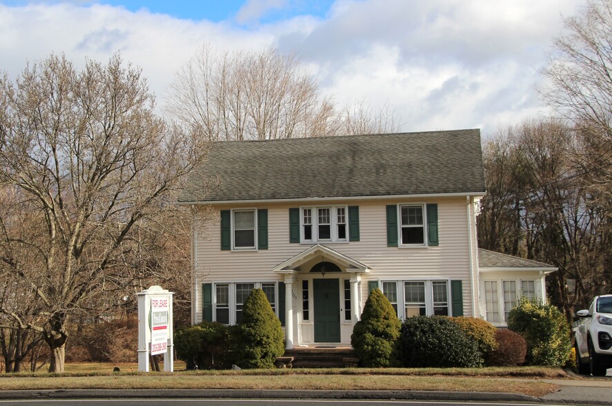 2725 Whitney Ave, Hamden, CT for lease - Primary Photo - Image 1 of 1