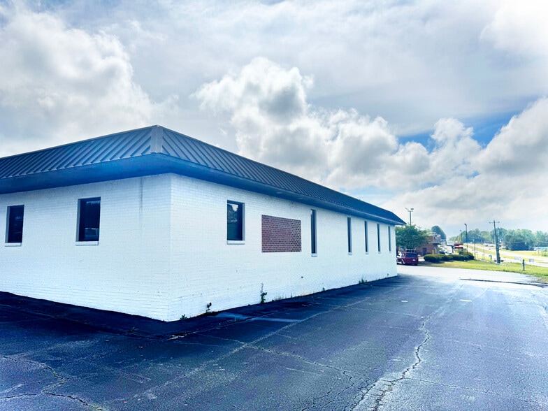 153 Scenic Plaza Dr, West Union, SC for lease - Building Photo - Image 2 of 8