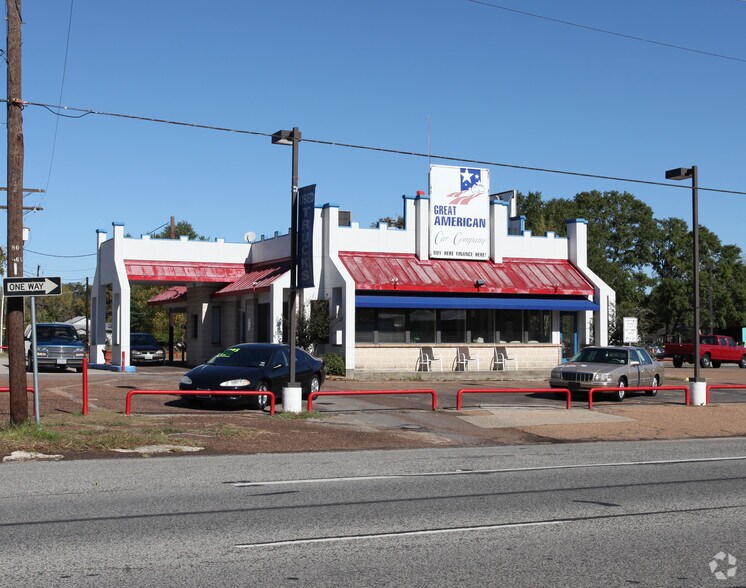 518 E Davis St, Conroe, TX for sale - Primary Photo - Image 1 of 1