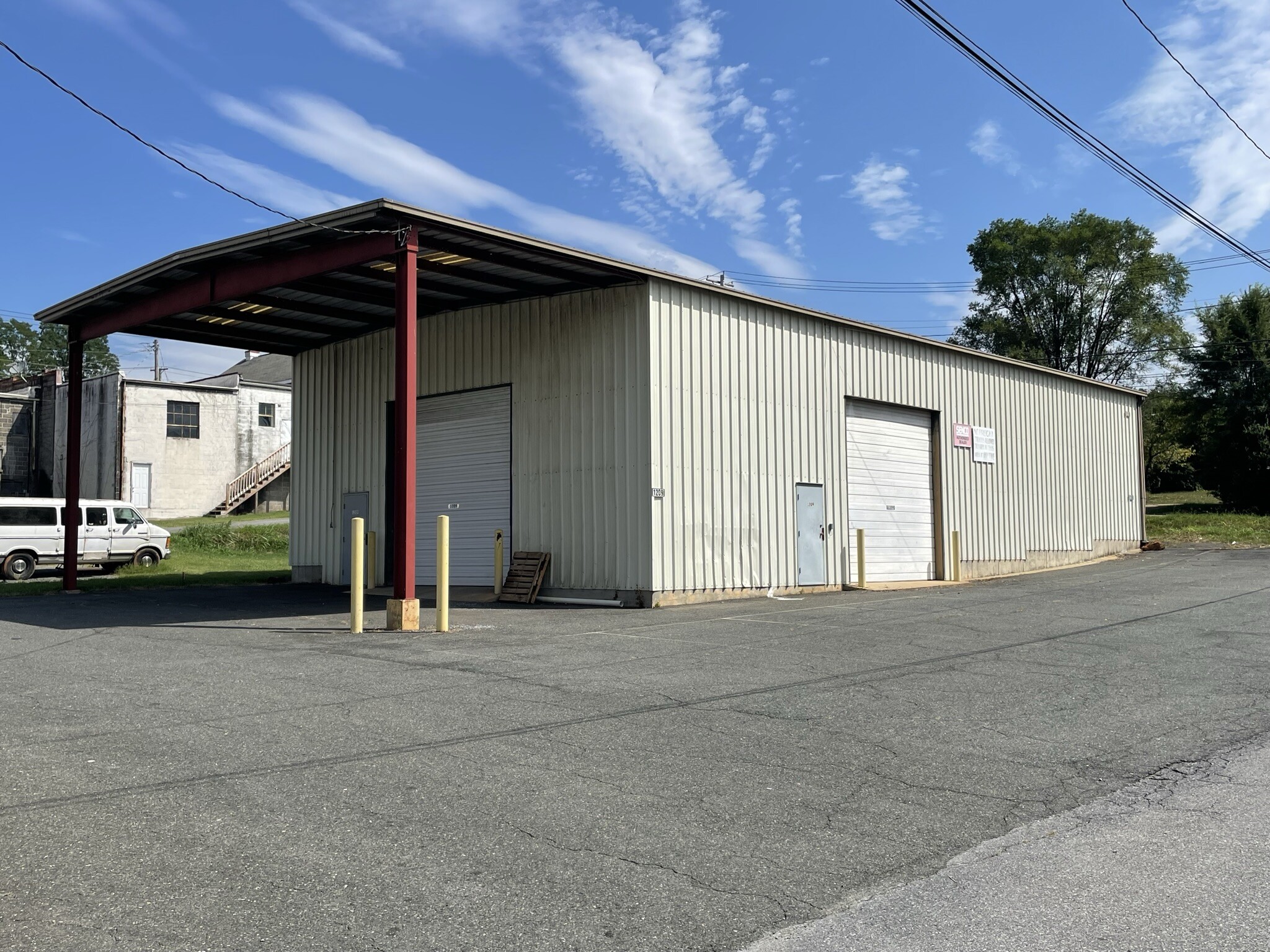 1209-1211 Stephenson Ave, Lynchburg, VA for lease Building Photo- Image 1 of 8