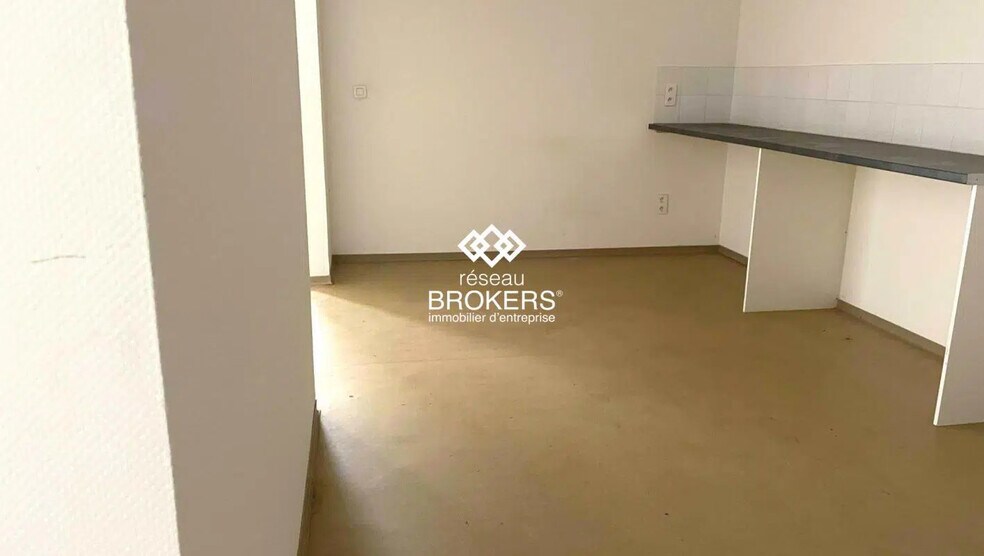 Office in Nîmes for lease - Interior Photo - Image 3 of 4