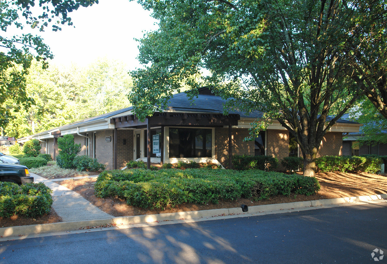 600 Houze Way, Roswell, GA 30076 - Property Record | LoopNet