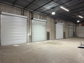 6101-6127 Long Dr, Houston, TX for lease Interior Photo- Image 1 of 2