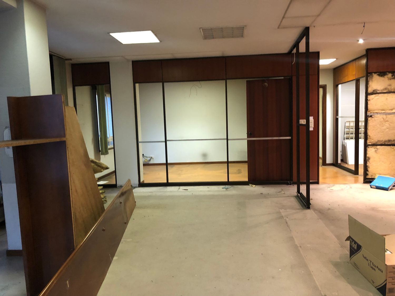 Rua de Santiago de Guayaquil, 2, Santiago de Compostela, La Coruna for lease Building Photo- Image 1 of 17