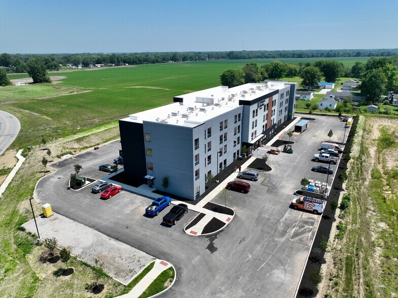 5128 Cartwright Drive, Kokomo, IN for sale - Construction Photo - Image 3 of 8