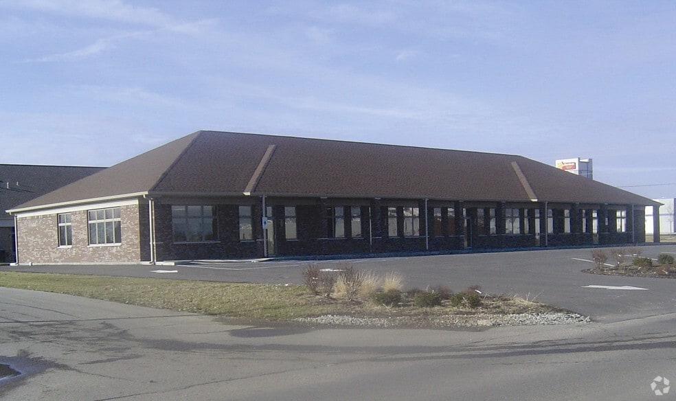 1780-1796 Melody Ln, Greenfield, IN for sale - Building Photo - Image 2 of 8