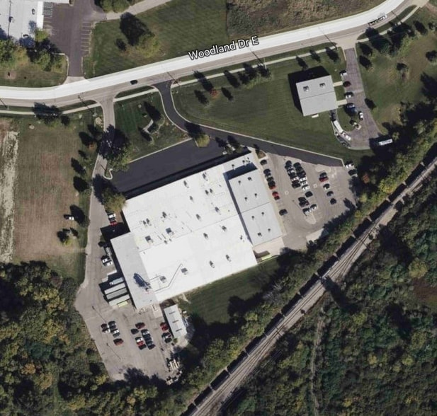 960 Woodland Dr, Saline, MI for lease - Building Photo - Image 3 of 4